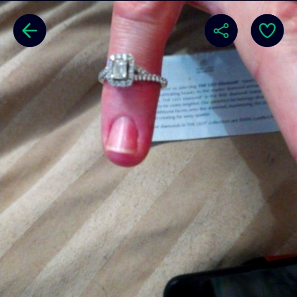 The Leo diamond ring